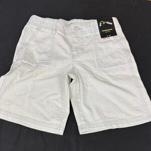 Art Class Bermuda shorts mid rise size medium 8 lots of pockets new blue jean